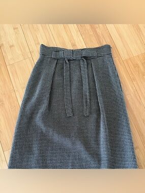 Giorgio Armani Wool Skirt Size 6